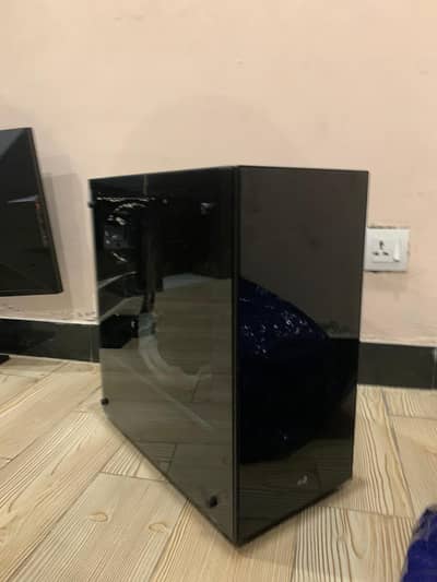 Gaming PC for sale excellent condition, home use only.