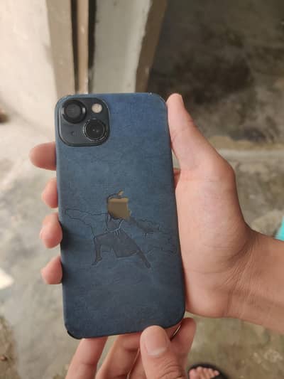Apple iPhone 13.  sasta iphone