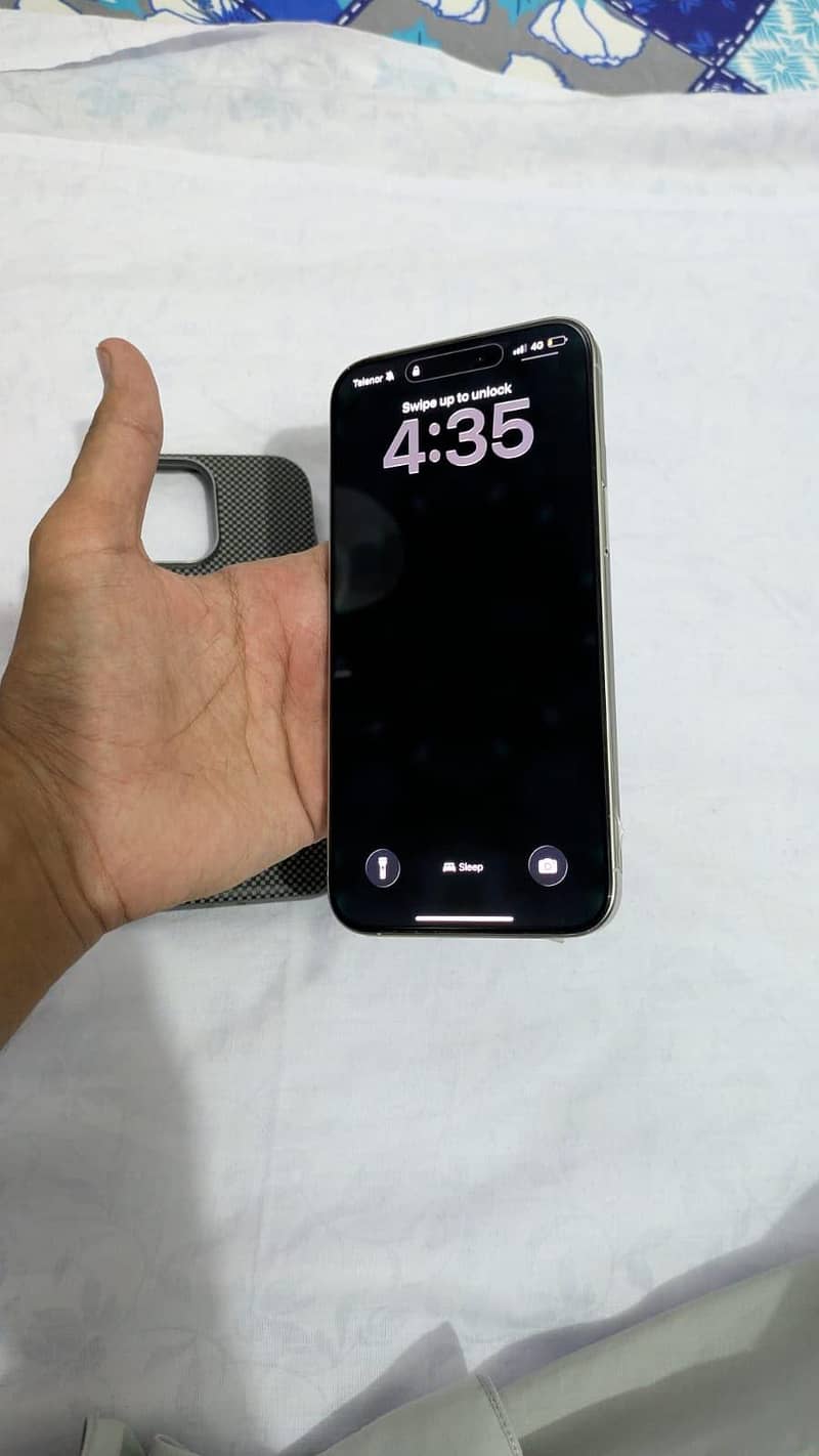 Apple iPhone 15 Pro Max 1