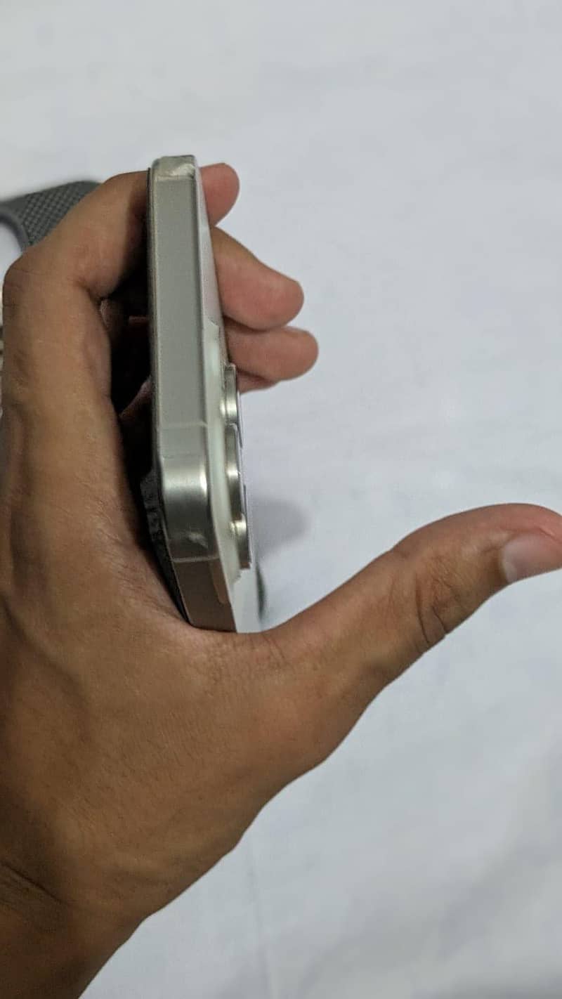 Apple iPhone 15 Pro Max 5