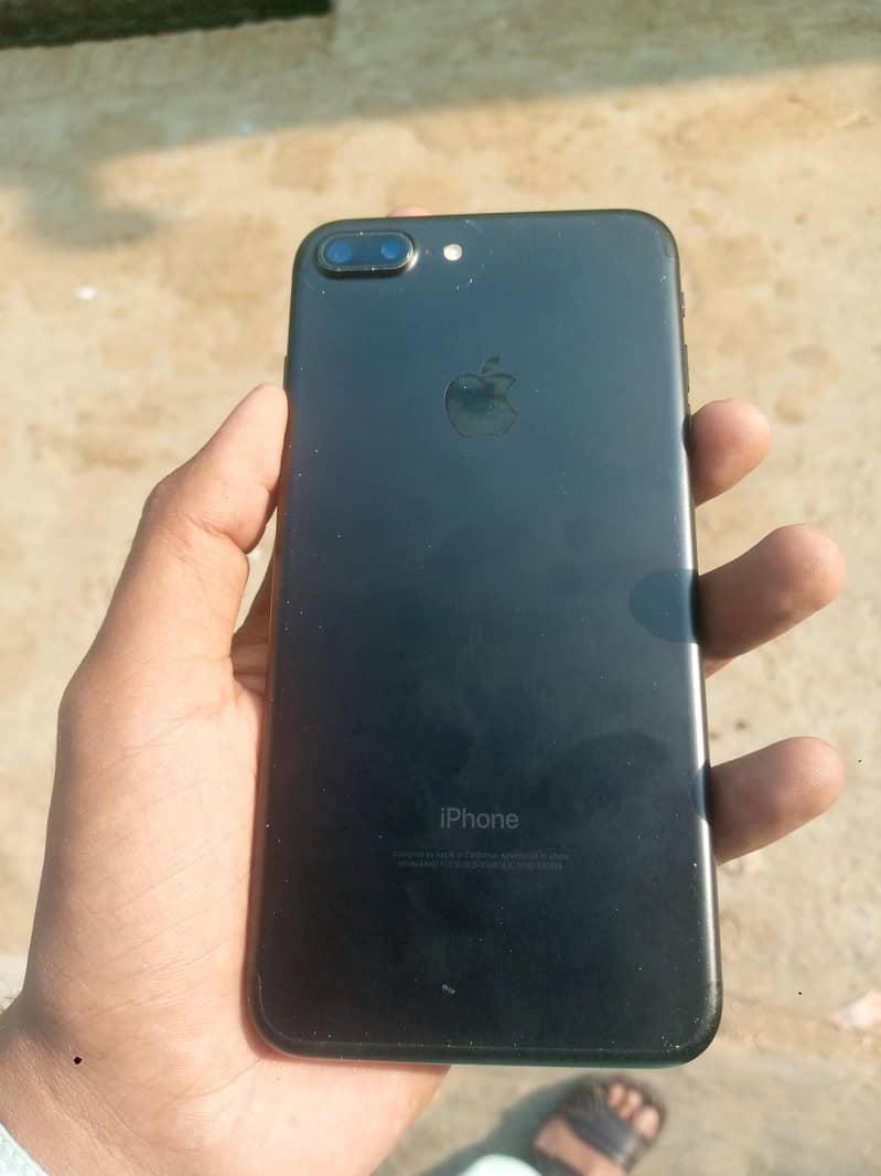 Apple iPhone 7 Plus 0