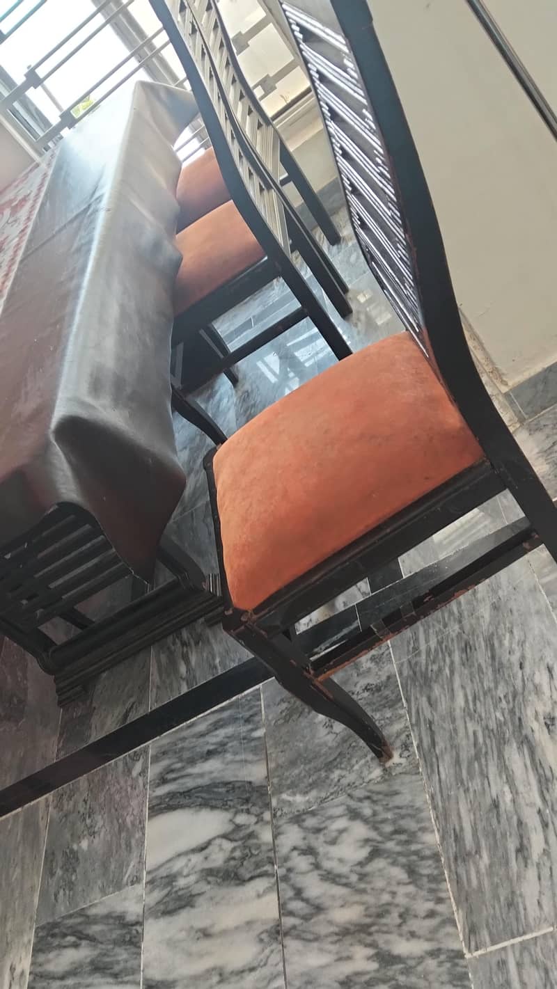 6 seater dining table 0