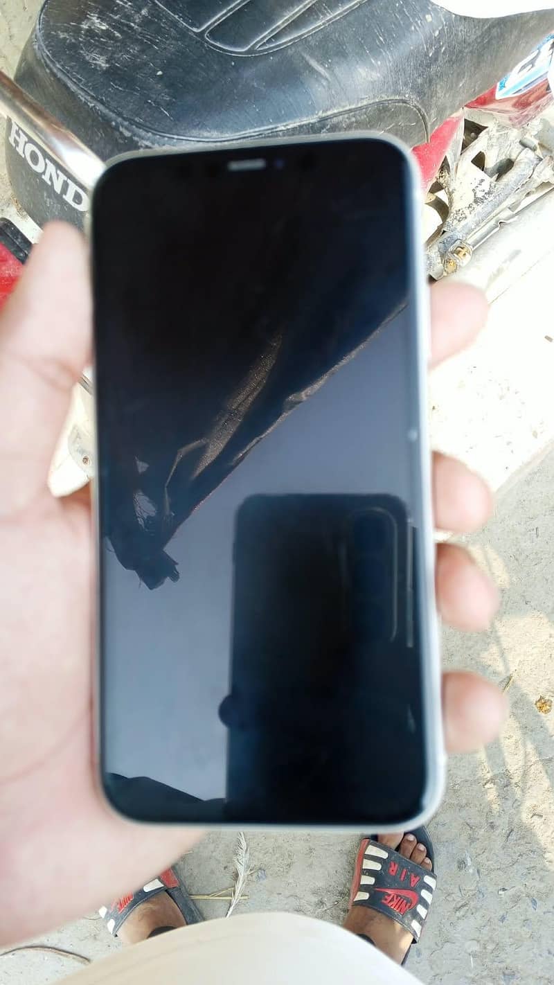 Apple iPhone 11 1