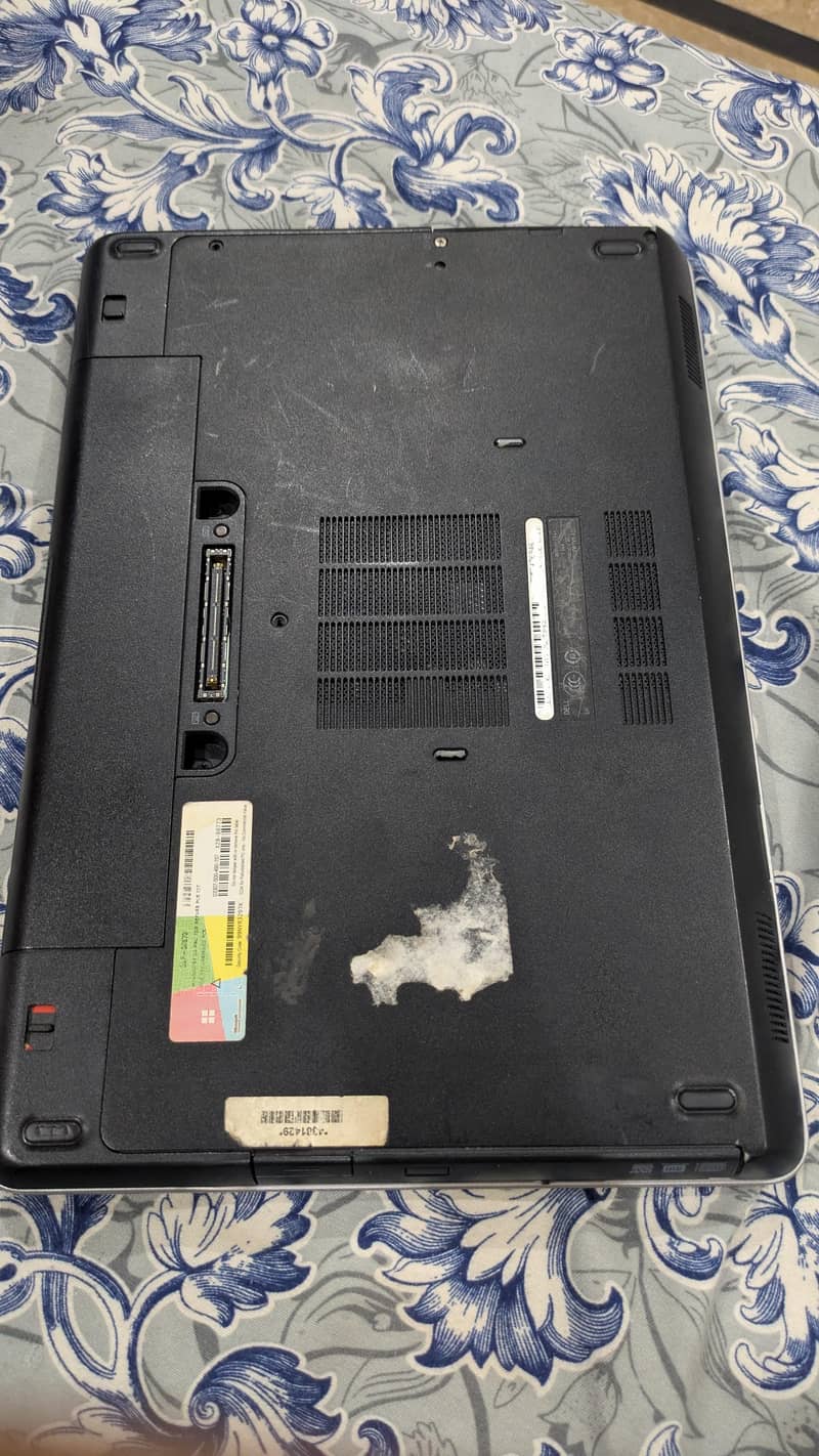 Dell Latitude E6440 4