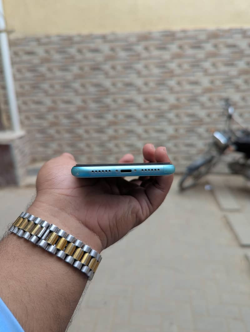 Apple iPhone 11 2