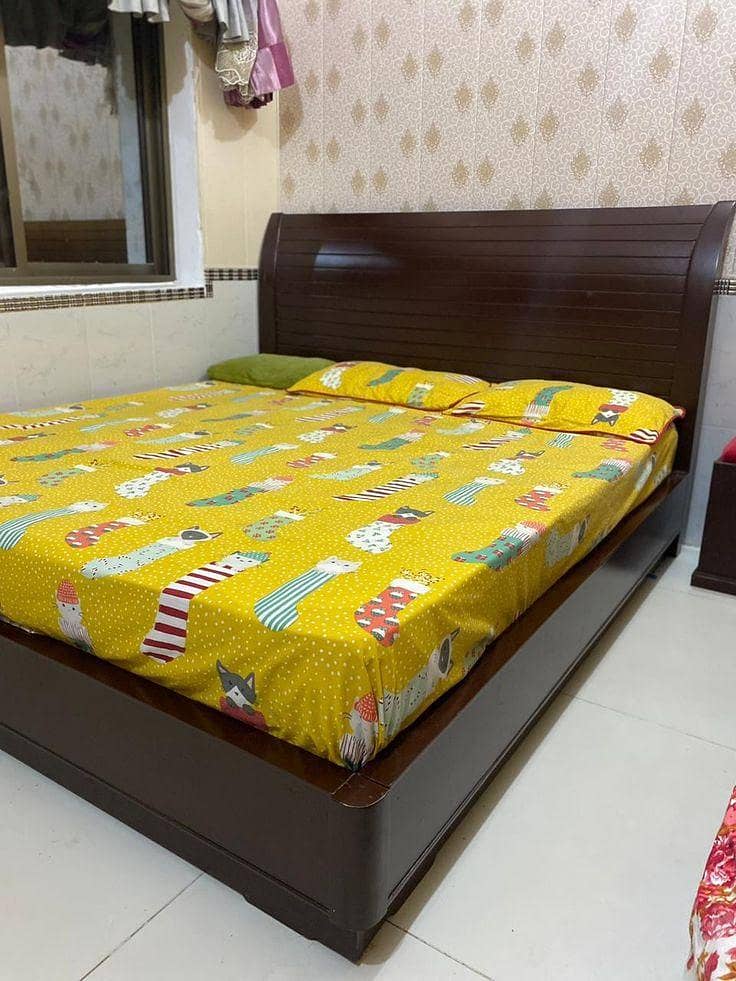 Double bed 0