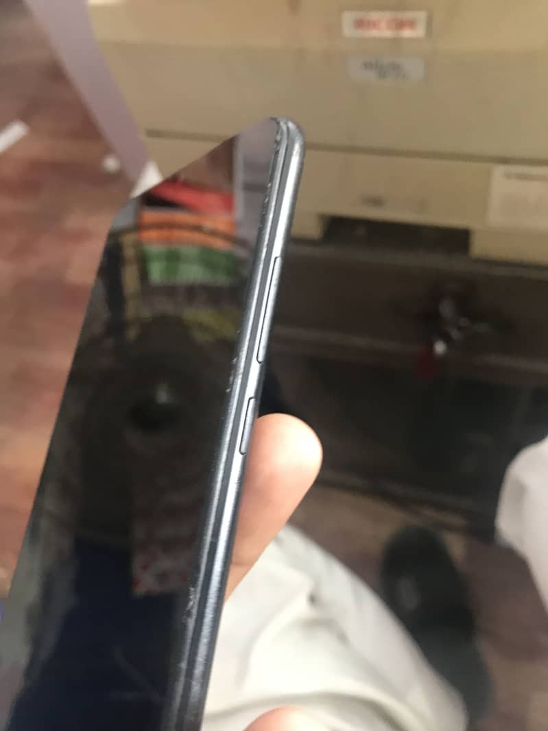 Apple iPhone 7 Plus 3