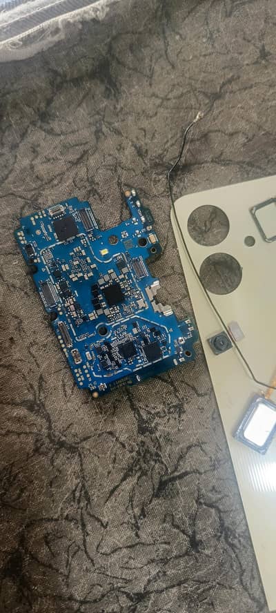 battery. 3 camera  speaker