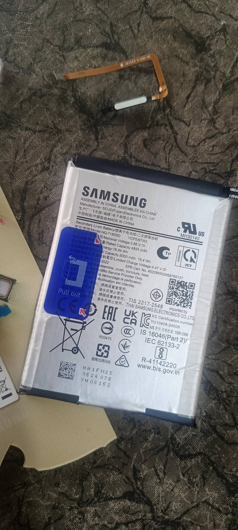 battery. 3 camera  speaker 1