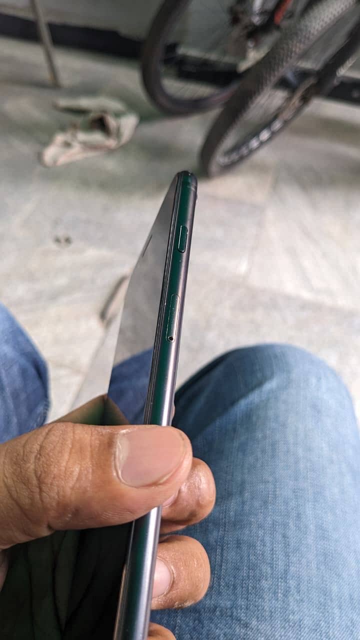 Apple iPhone 7 Plus 2