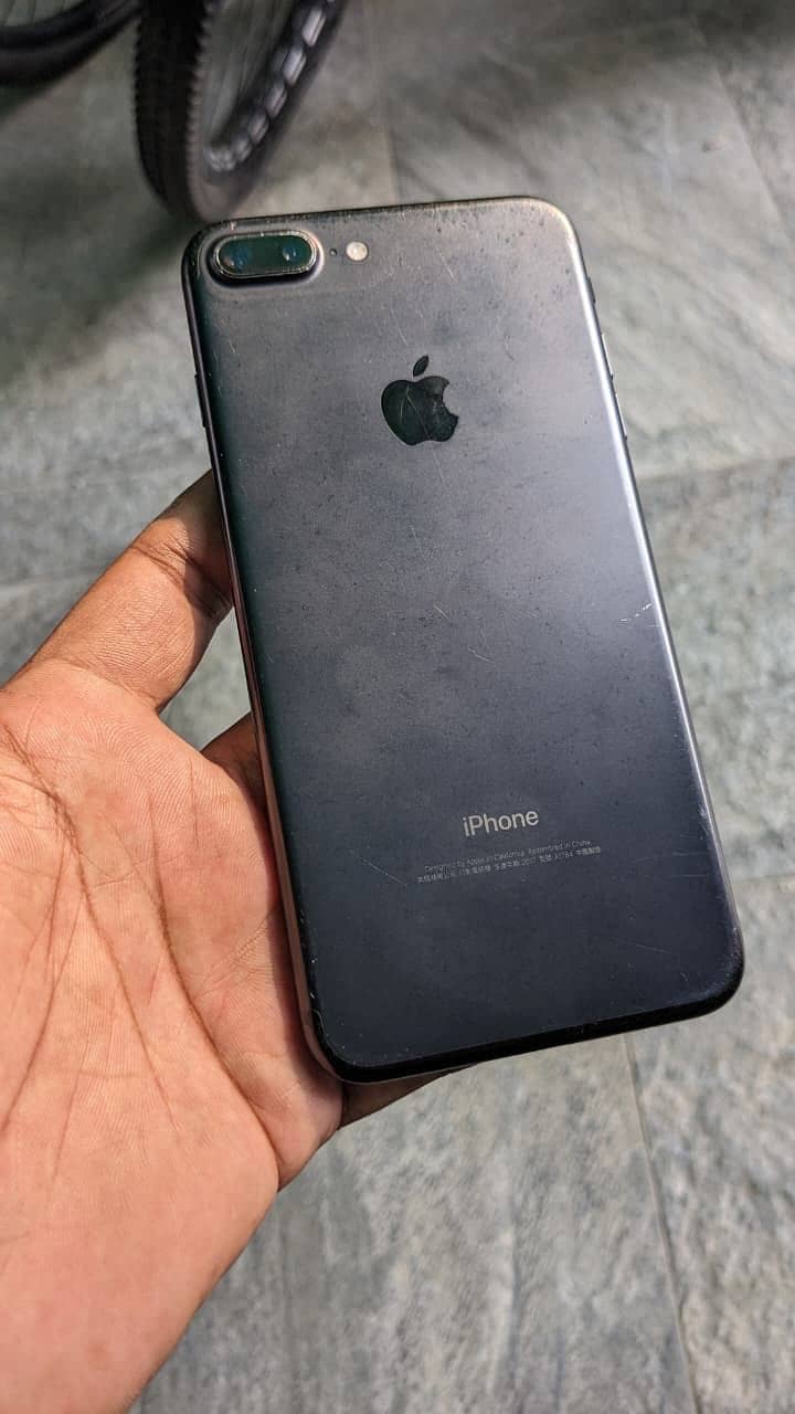 Apple iPhone 7 Plus 4