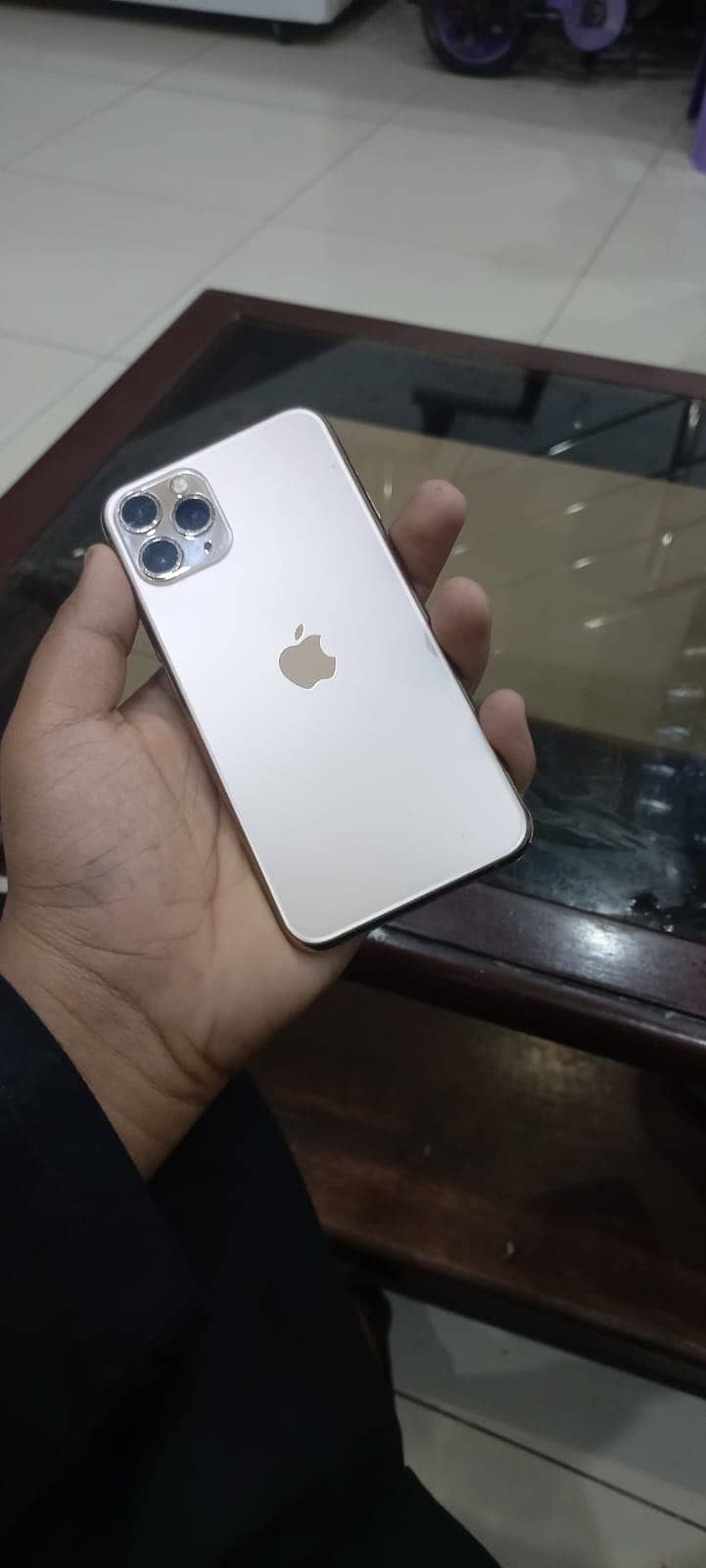 iPhone 11 pro 4