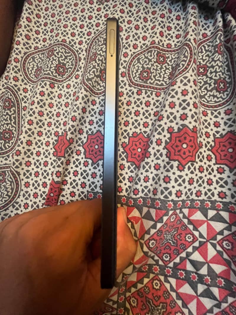 Realme Note 60x 2