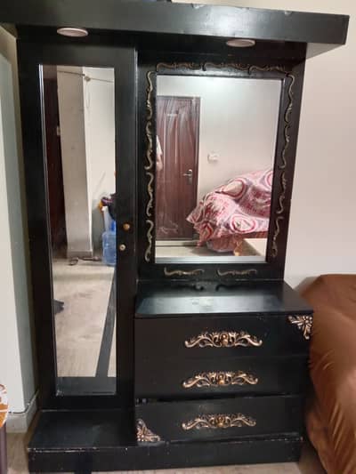 Dressing table and Two side tables of bed