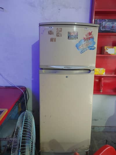 refrigerator/ Fridge