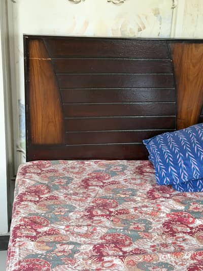 I want to sell this bed which comes with new mattress