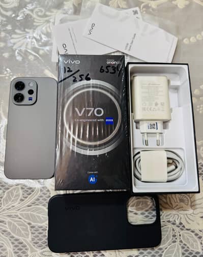 Vivo V70 5G Black 12GB/256GB