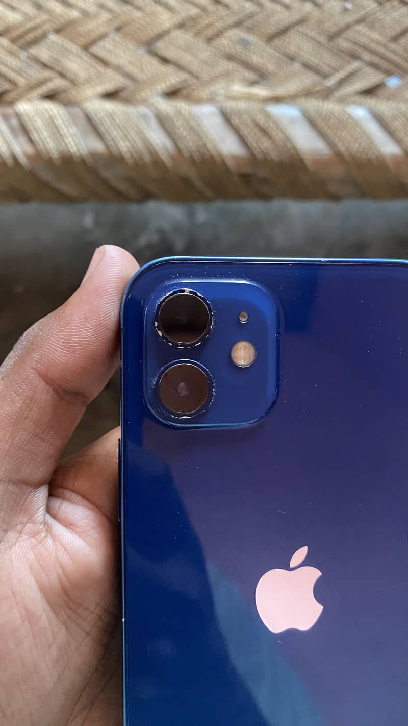 Apple iPhone 12 3