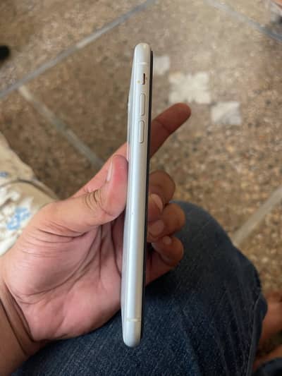 Apple iPhone XR