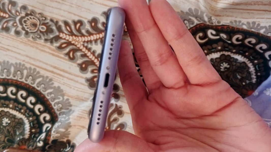 Apple iPhone 11 2