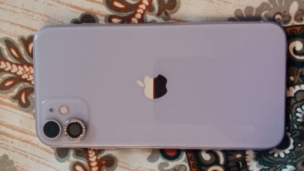 Apple iPhone 11 4