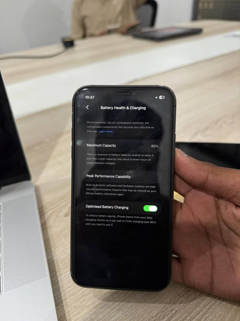 Apple iPhone 11 3