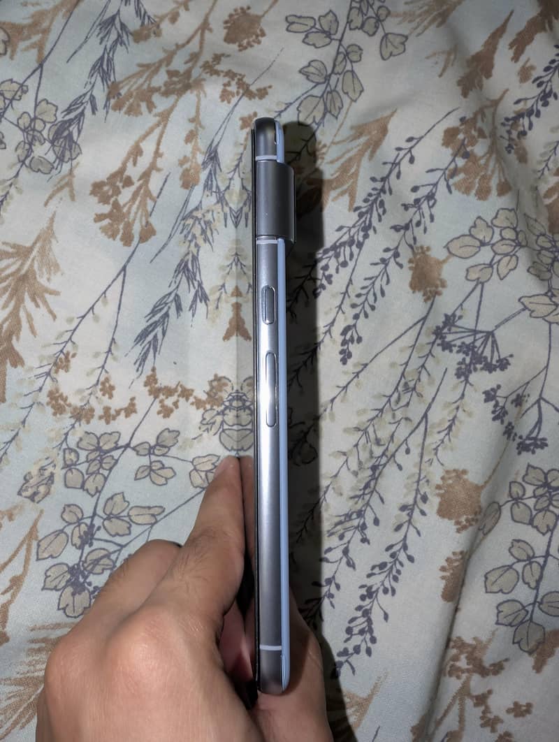 Google Pixel 8 Pro. 1