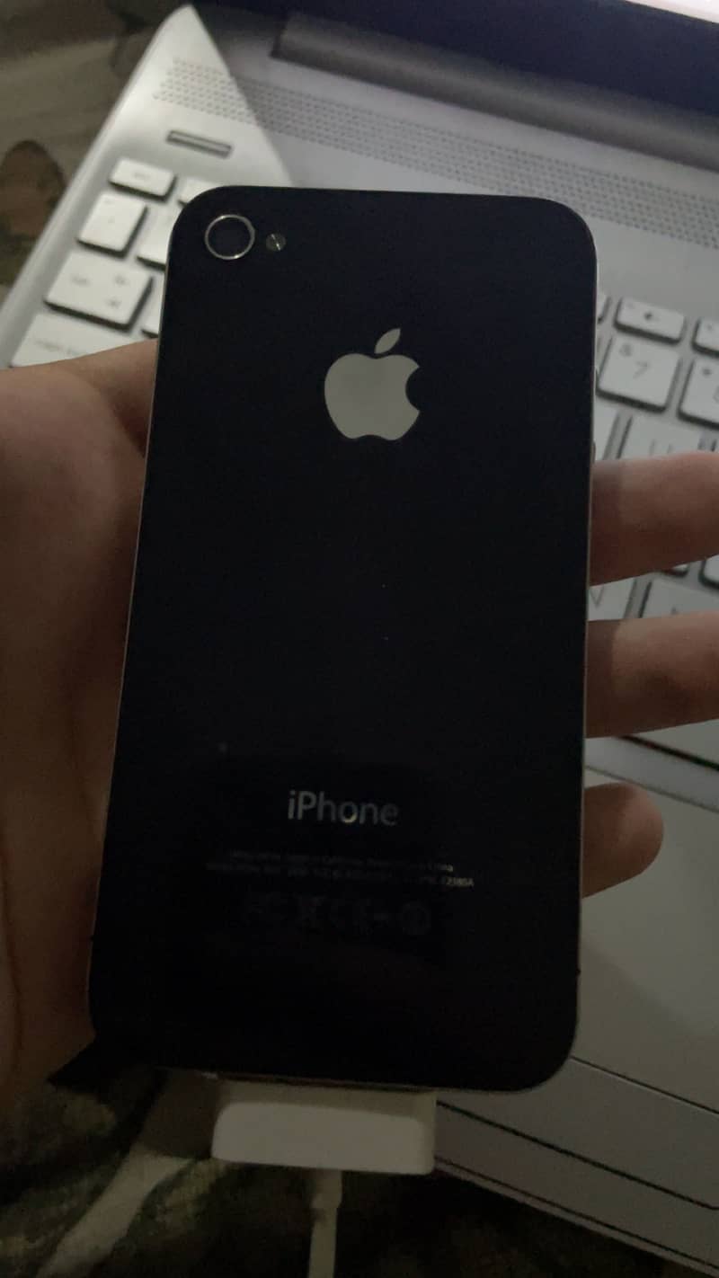 Apple iPhone 4s 1