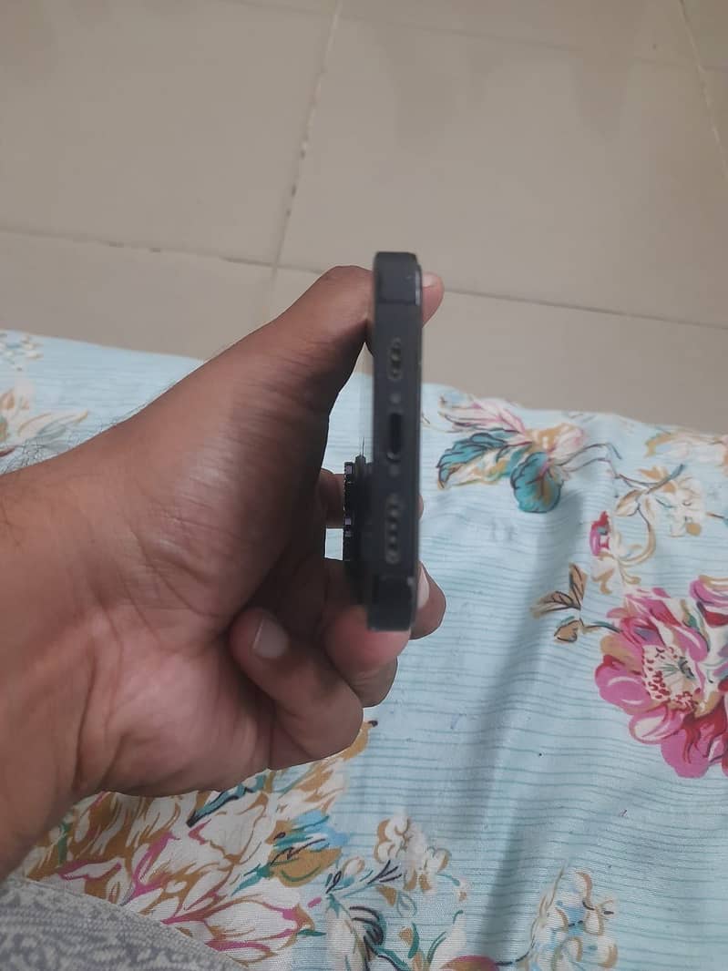 Apple iPhone 14 Pro 3