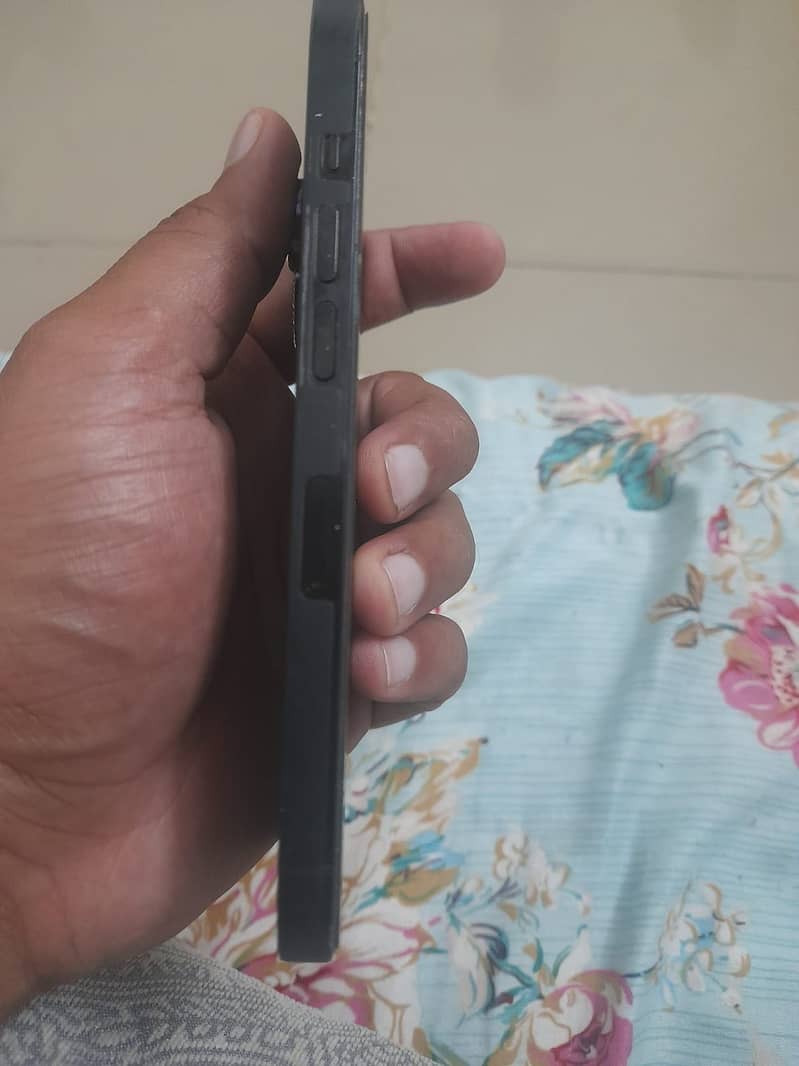 Apple iPhone 14 Pro 4