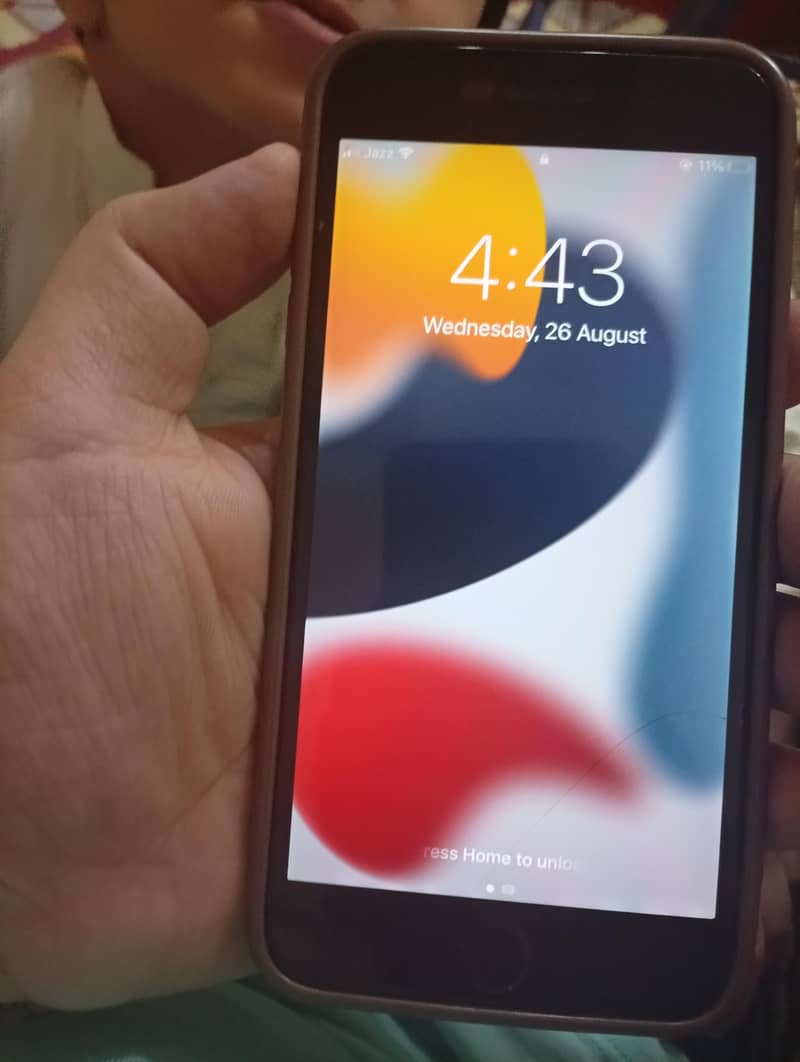 Apple iPhone 7 Plus 0