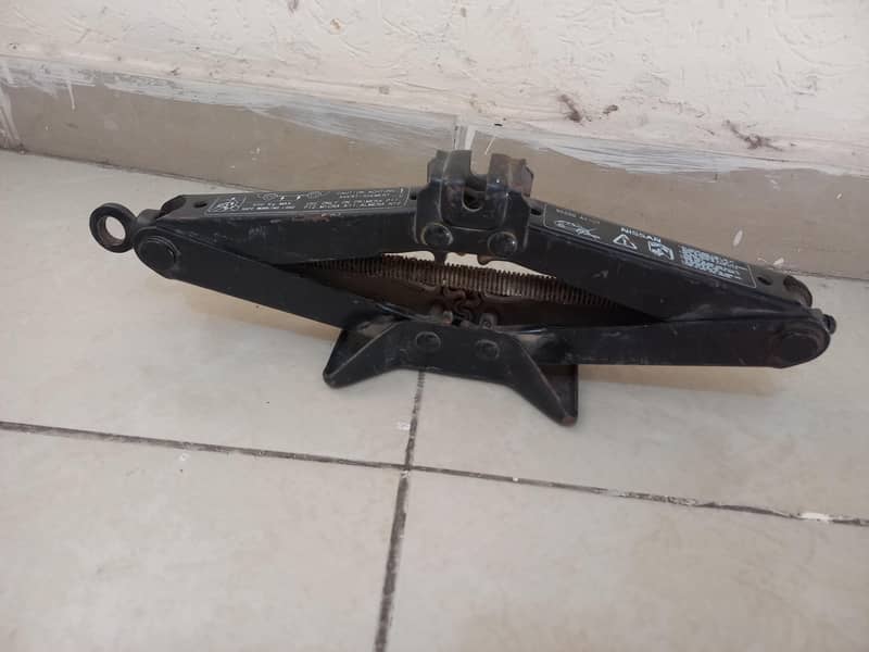 car jack 0