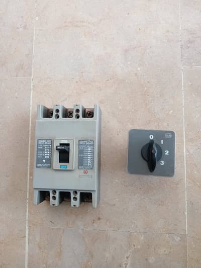 200 Amp circuit breaker and 4 pole switch