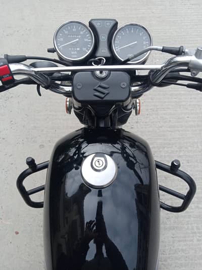 Suzuki gs 150