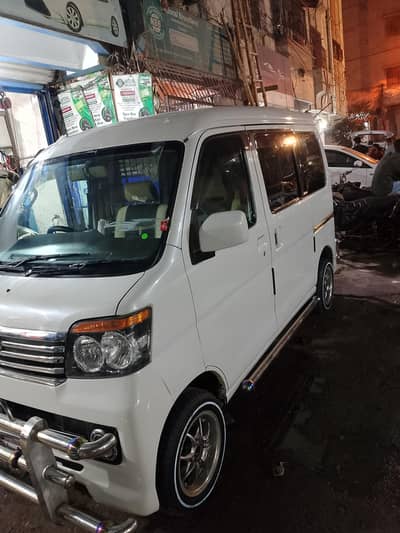 Nissan Clipper 2011
