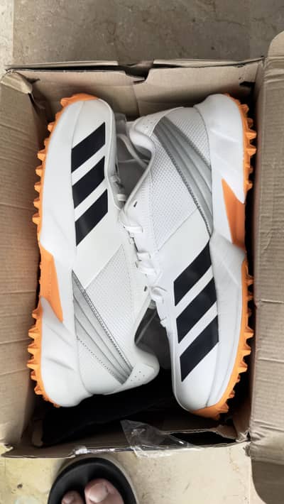 Adidas 22 yards spikeless cricket shoe 2026