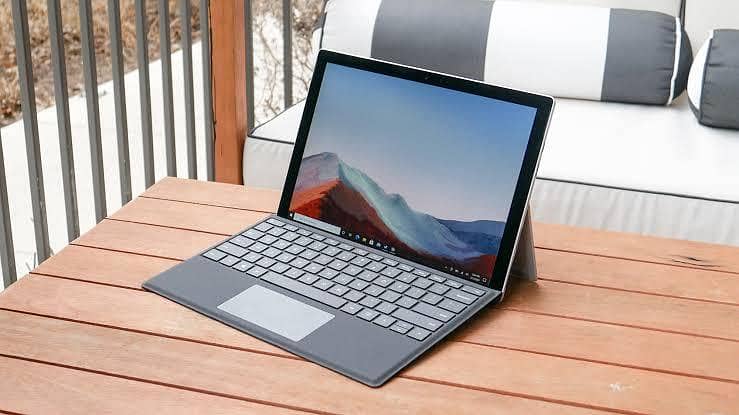 Microsoft Surface pro 7+ 2