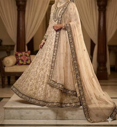 Fancy & stylish dresses Medium size ready to wear