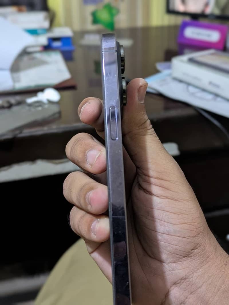 Apple iPhone 14 Pro Max 4