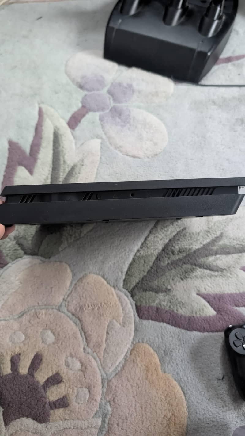 PS4 Slim 6