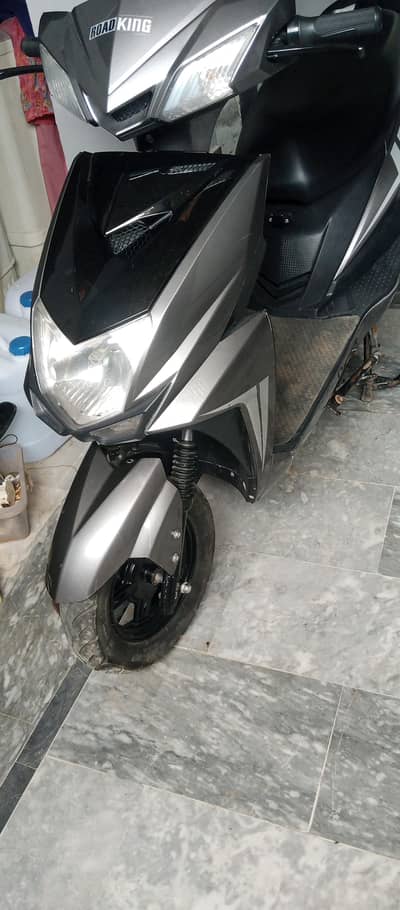 Scooty Road King R99 pro discount offer for Faisalabad
