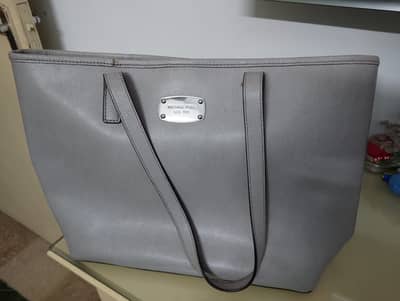 Original branded Micheal Kors and Tomy Hilfiger bags