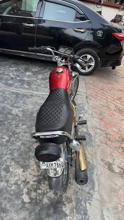 HONDA 125 self Gold Edition