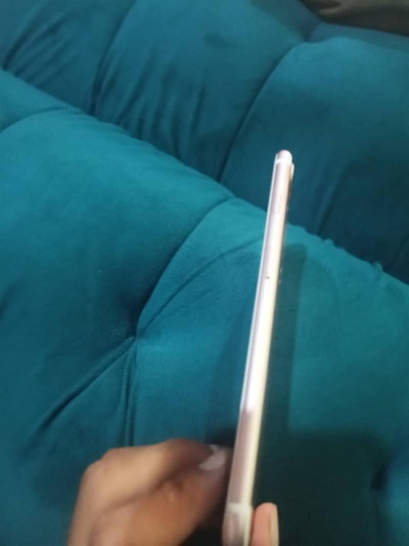Apple iPhone 7 Plus 3