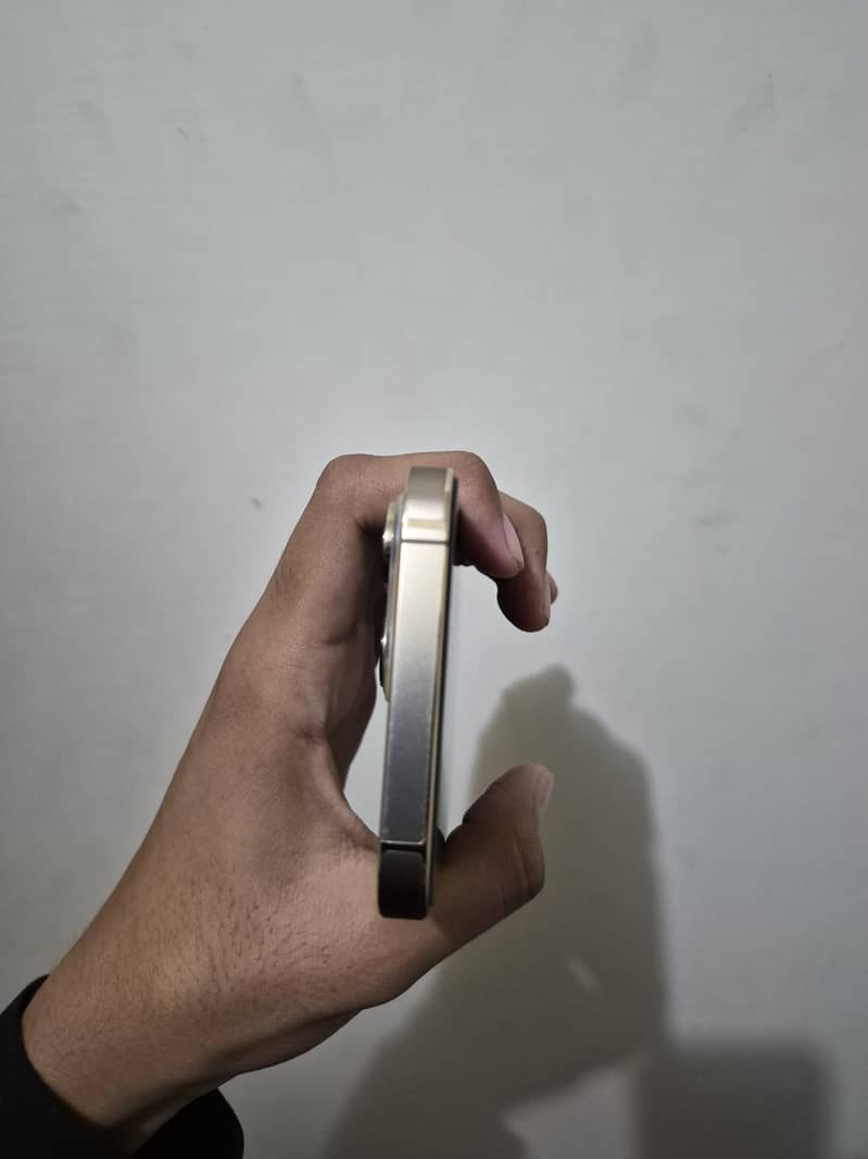 Apple iPhone 13 Pro 4