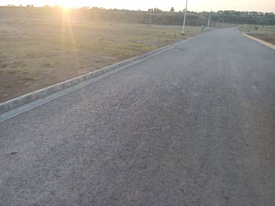 Corner 2 Kanal Plot In DHA Phase 5, Sector K Top Location!