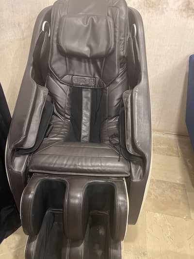 JC buckman massaging chair