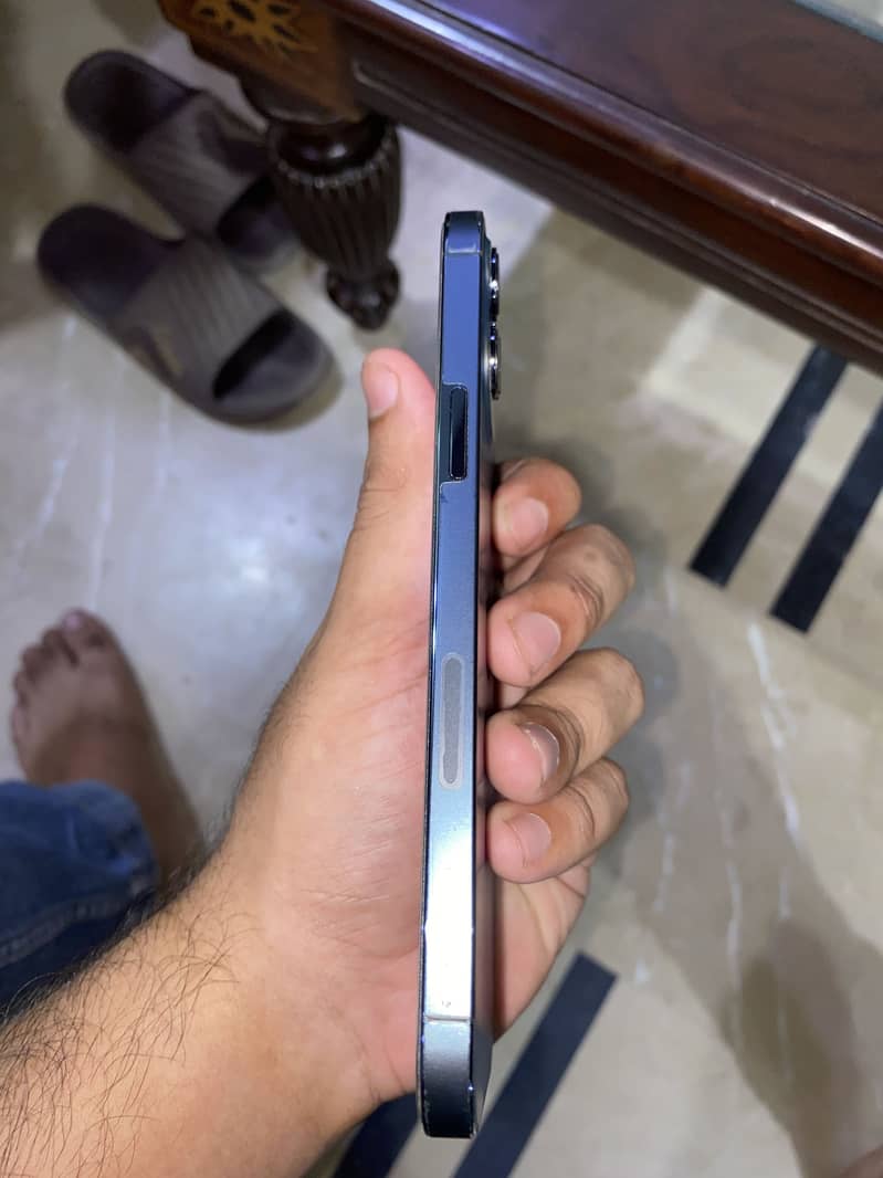 Apple iPhone 12 Pro Max 3