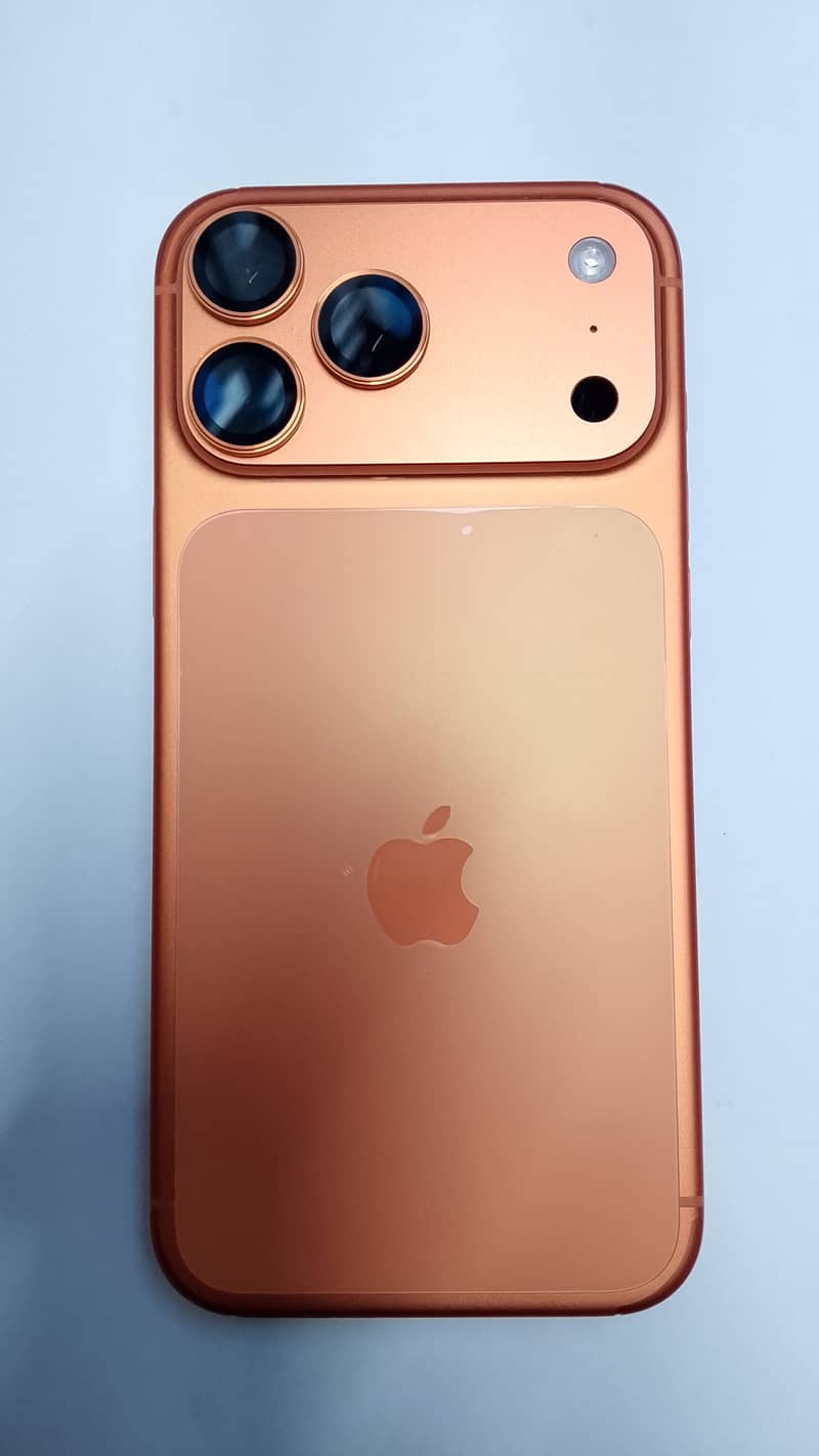 Apple iPhone 17 Pro Max 4