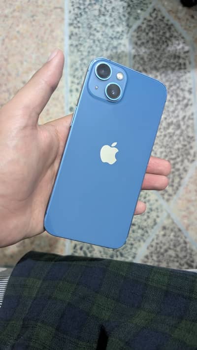 Apple iPhone 13